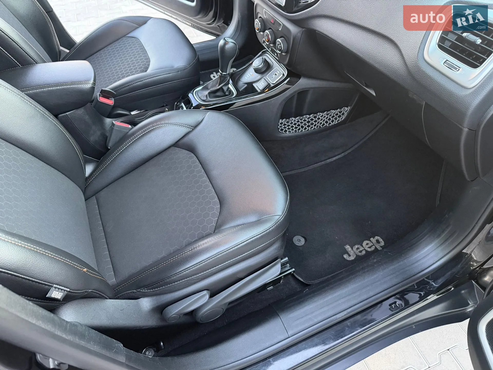 2018 Jeep Compass - мініатюра 42
