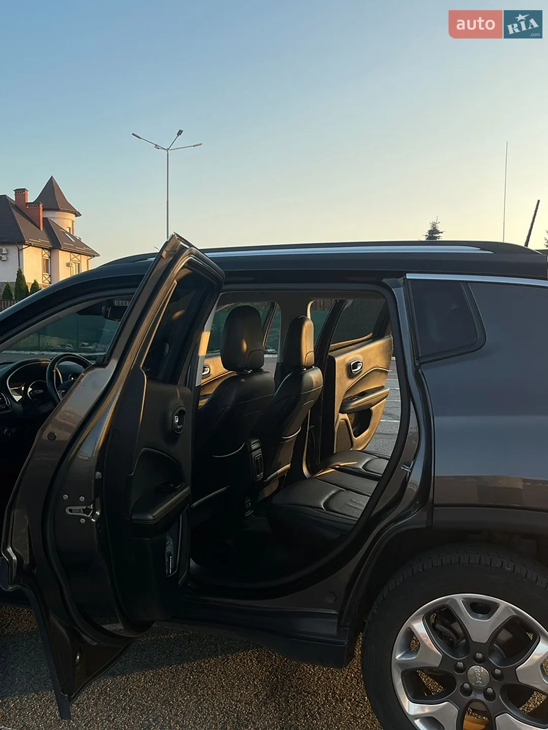 2017 Jeep Compass - мініатюра 16
