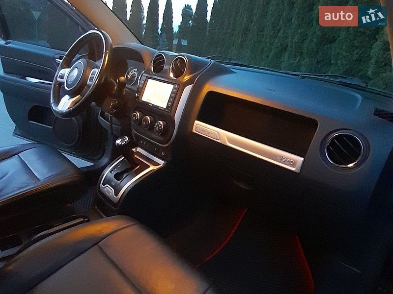 Позашляховик / Кросовер Jeep Compass 2016 в Києві фото 42 Позашляховик / Кросовер Jeep Compass 2016 в Києві