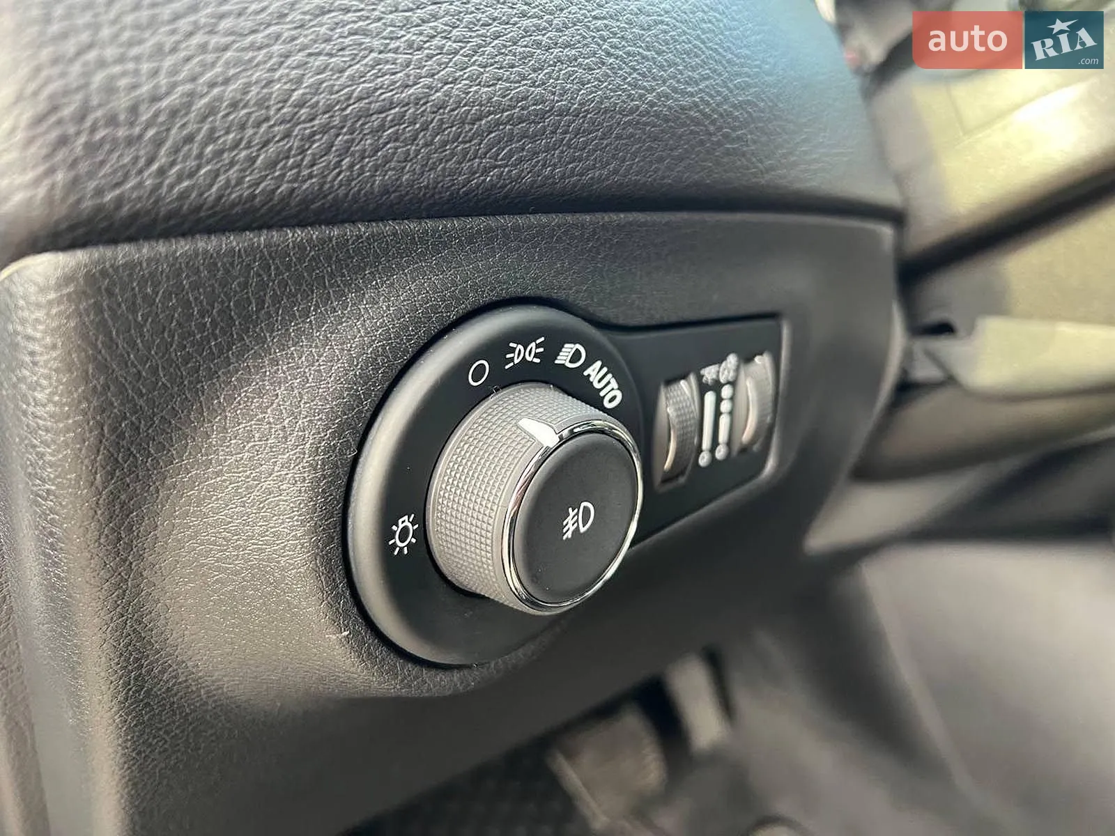2018 Jeep Compass - мініатюра 18