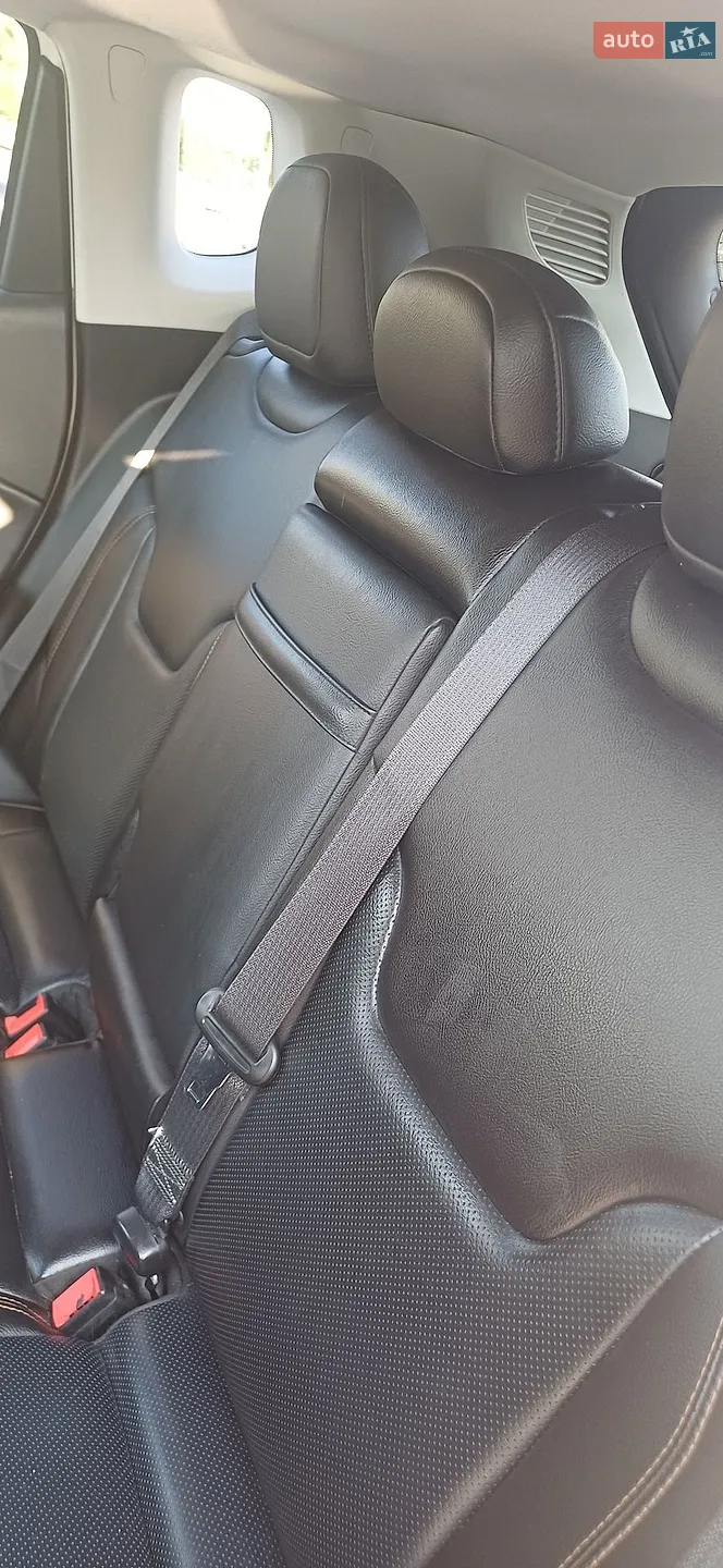 2018 Jeep Compass - мініатюра 16