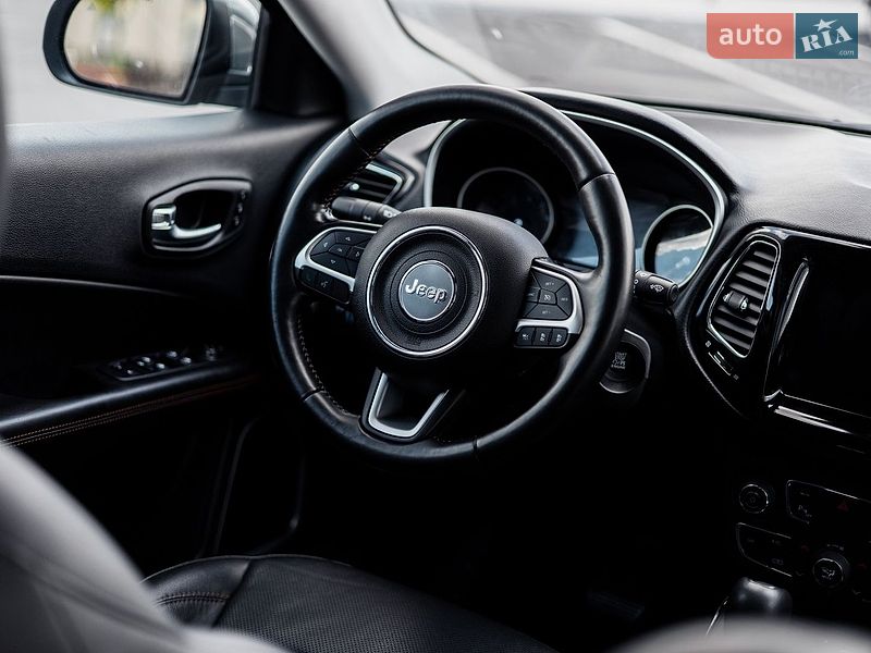Позашляховик / Кросовер Jeep Compass 2020 в Рівному