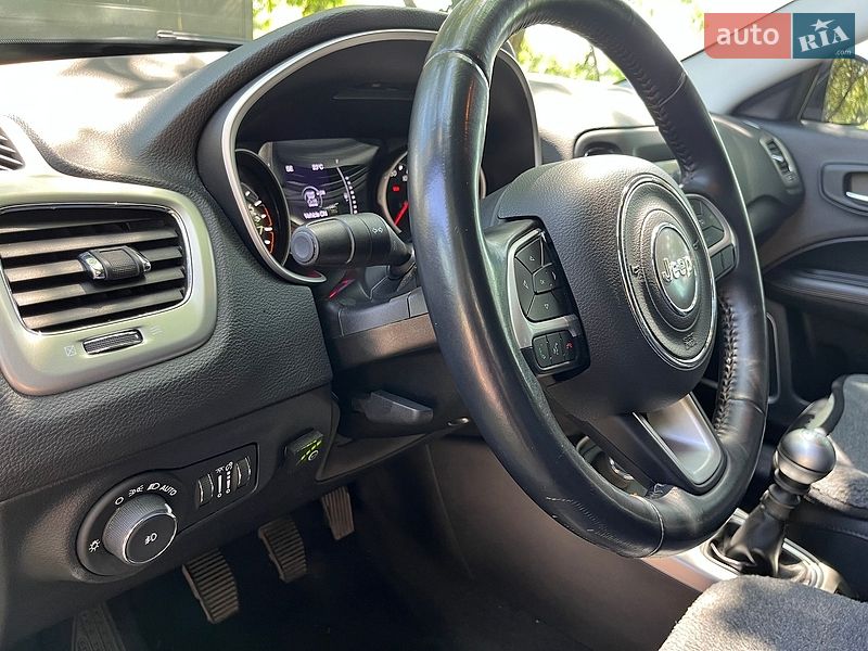 Внедорожник / Кроссовер Jeep Compass 2018 в Звягеле