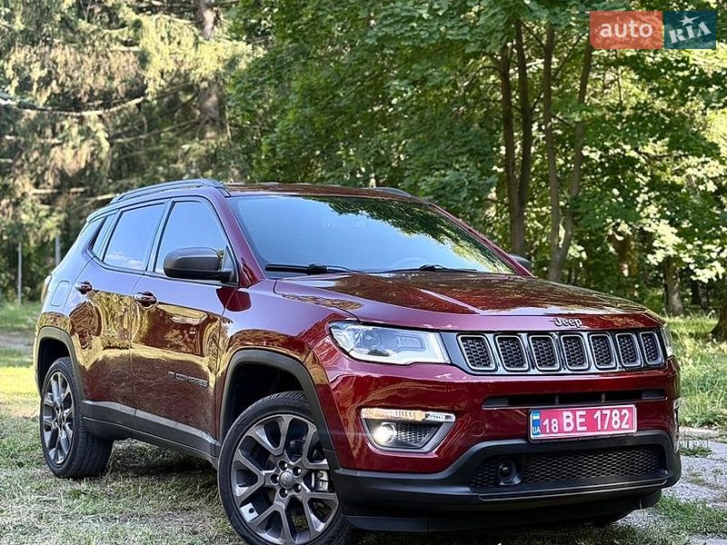 Jeep Compass, photos from the listing