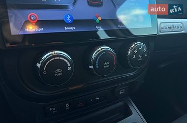 Внедорожник / Кроссовер Jeep Compass 2014 в Киеве