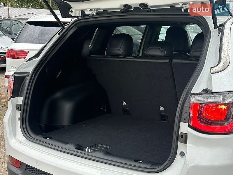 Позашляховик / Кросовер Jeep Compass 2024 в Запоріжжі