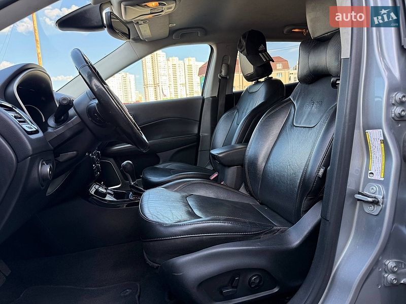 Внедорожник / Кроссовер Jeep Compass 2019 в Киеве фото 9 Внедорожник / Кроссовер Jeep Compass 2019 в Киеве