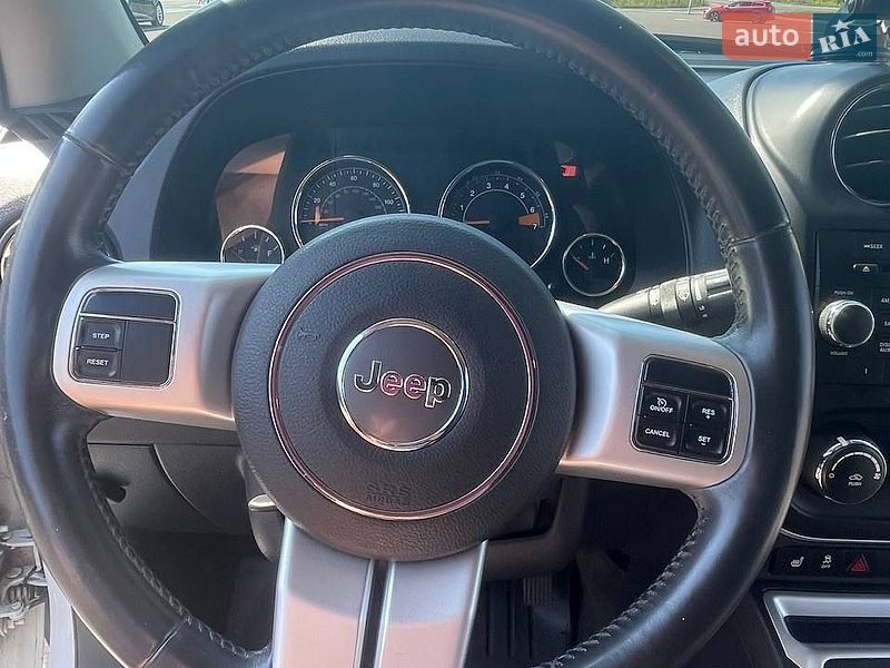 Внедорожник / Кроссовер Jeep Compass 2016 в Луцке
