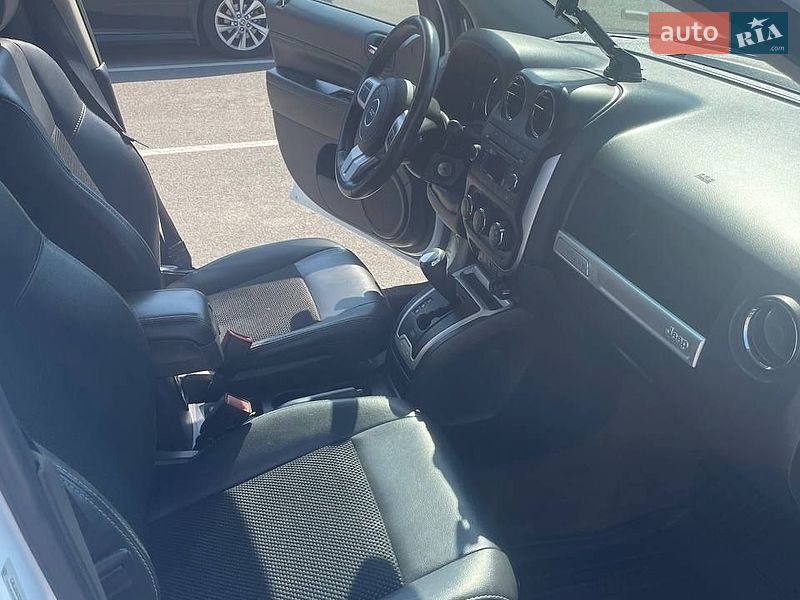 Внедорожник / Кроссовер Jeep Compass 2016 в Луцке