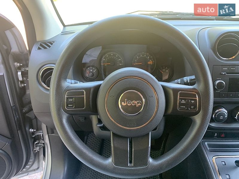 Позашляховик / Кросовер Jeep Compass 2015 в Києві