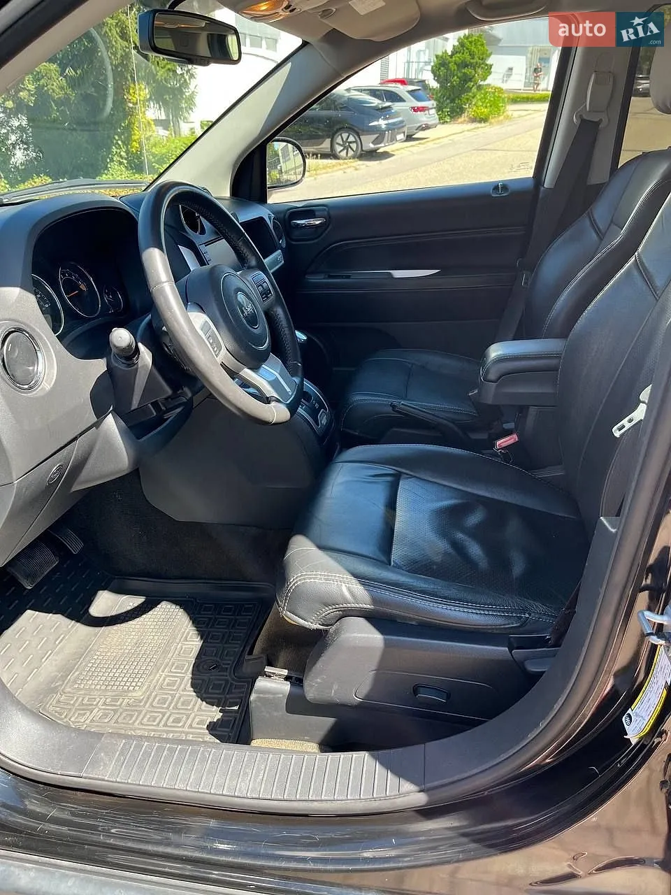 2016 Jeep Compass - мініатюра 12