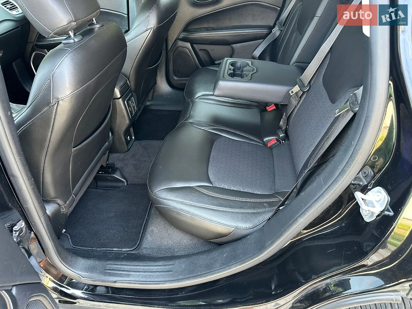 2019 Jeep Compass - мініатюра 27