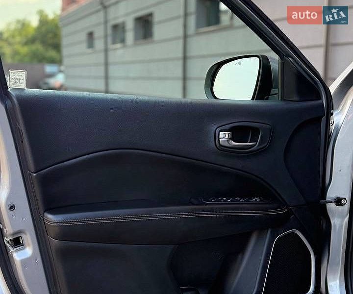 Позашляховик / Кросовер Jeep Compass 2019 в Трускавці фото 39 Позашляховик / Кросовер Jeep Compass 2019 в Трускавці