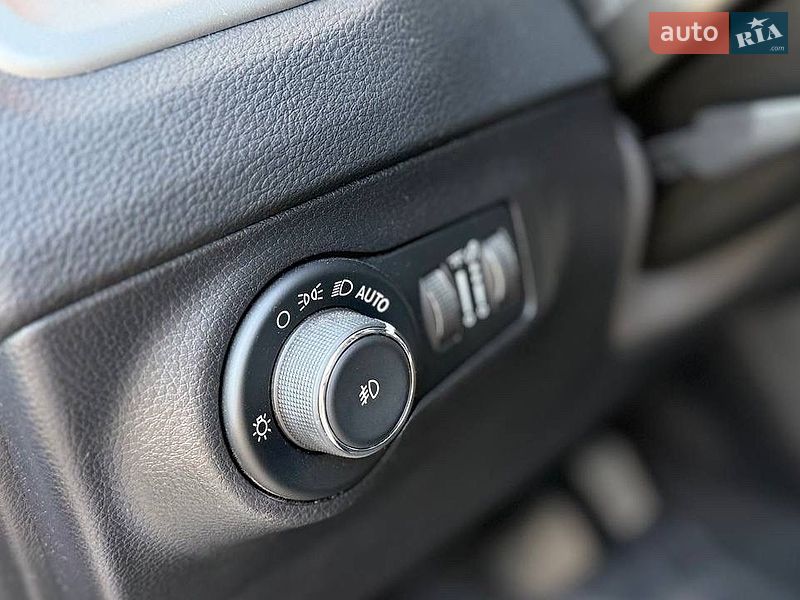 Позашляховик / Кросовер Jeep Compass 2019 в Трускавці фото 41 Позашляховик / Кросовер Jeep Compass 2019 в Трускавці
