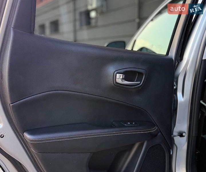 Позашляховик / Кросовер Jeep Compass 2019 в Трускавці фото 49 Позашляховик / Кросовер Jeep Compass 2019 в Трускавці