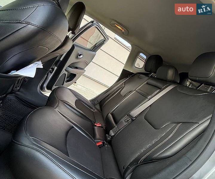 Позашляховик / Кросовер Jeep Compass 2019 в Трускавці фото 52 Позашляховик / Кросовер Jeep Compass 2019 в Трускавці