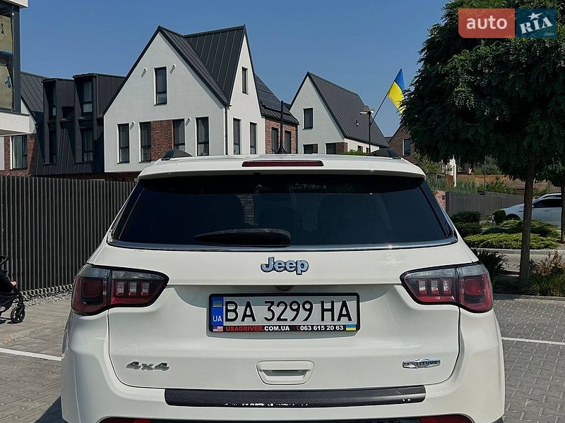 Внедорожник / Кроссовер Jeep Compass 2017 в Умани