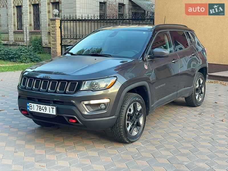 Jeep Compass, photos from the listing