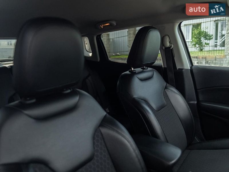 Внедорожник / Кроссовер Jeep Compass 2018 в Ровно