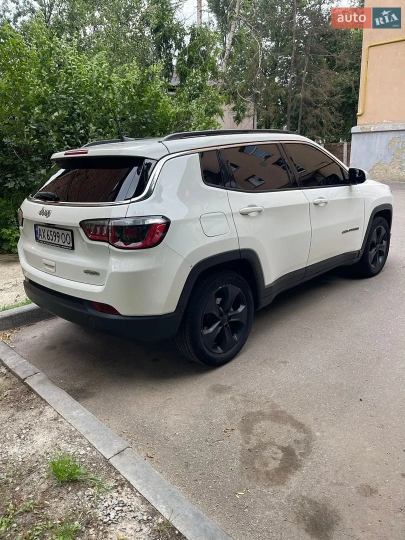 2017 Jeep Compass - мініатюра 3