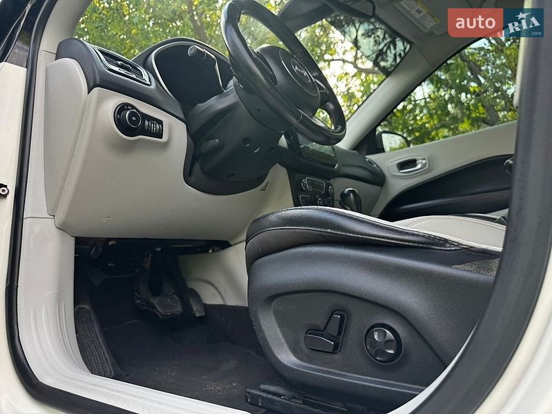 Позашляховик / Кросовер Jeep Compass 2017 в Києві