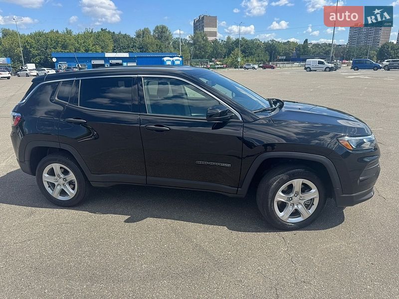 Внедорожник / Кроссовер Jeep Compass 2023 в Киеве