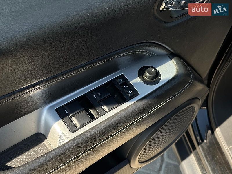 Внедорожник / Кроссовер Jeep Compass 2014 в Львове