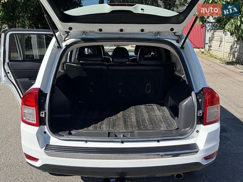 Позашляховик / Кросовер Jeep Compass 2011 в Києві