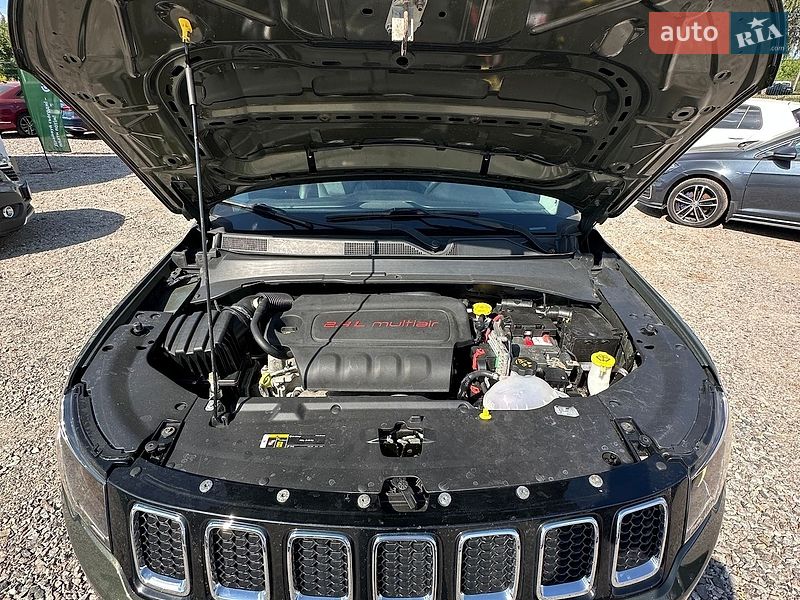 Внедорожник / Кроссовер Jeep Compass 2017 в Белогородке