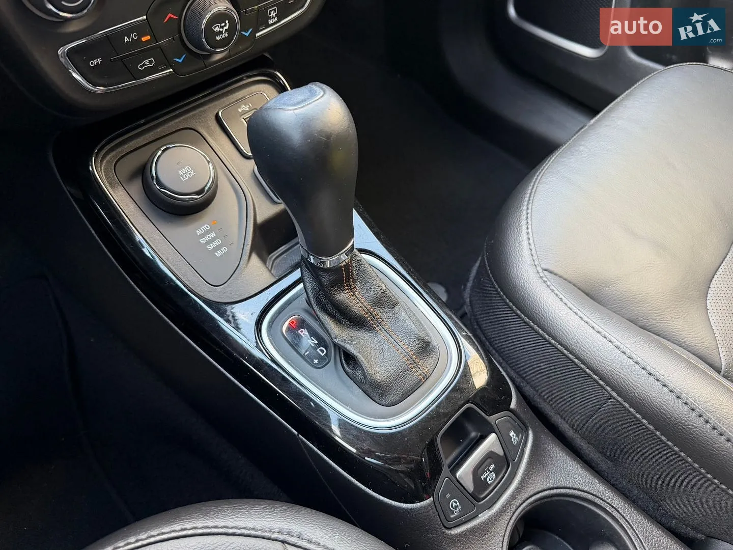 2020 Jeep Compass - мініатюра 26