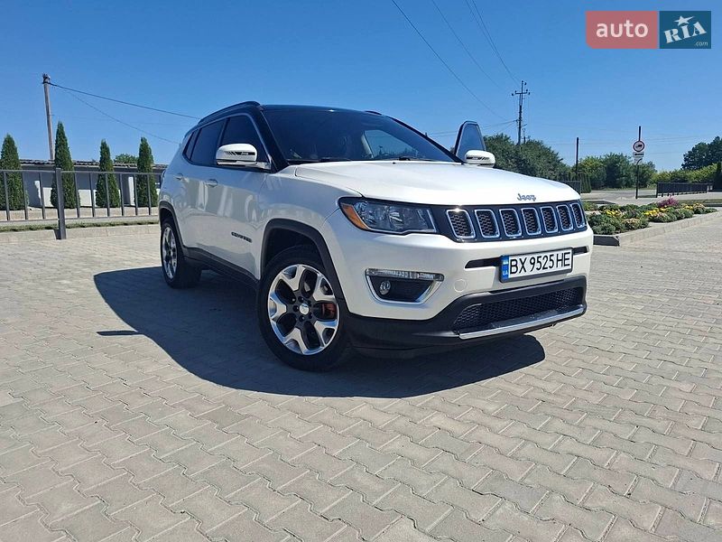 Внедорожник / Кроссовер Jeep Compass 2017 в Изяславе