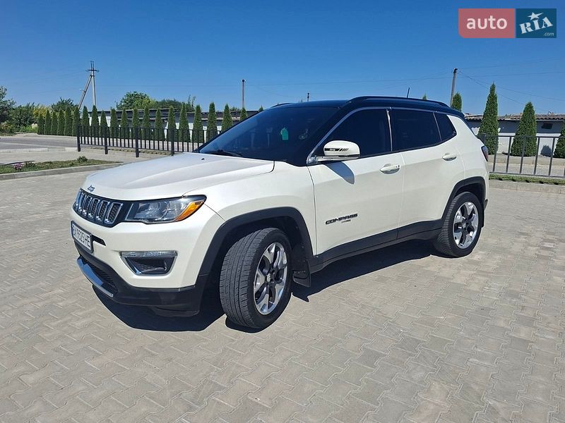Внедорожник / Кроссовер Jeep Compass 2017 в Изяславе