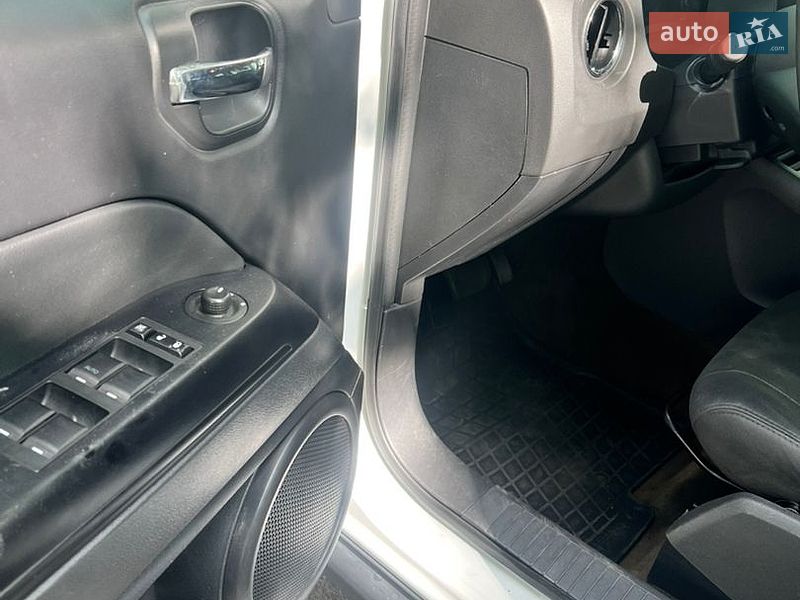Внедорожник / Кроссовер Jeep Compass 2016 в Житомире