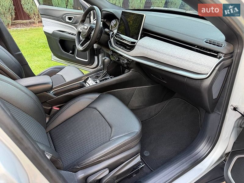 Внедорожник / Кроссовер Jeep Compass 2024 в Полтаве