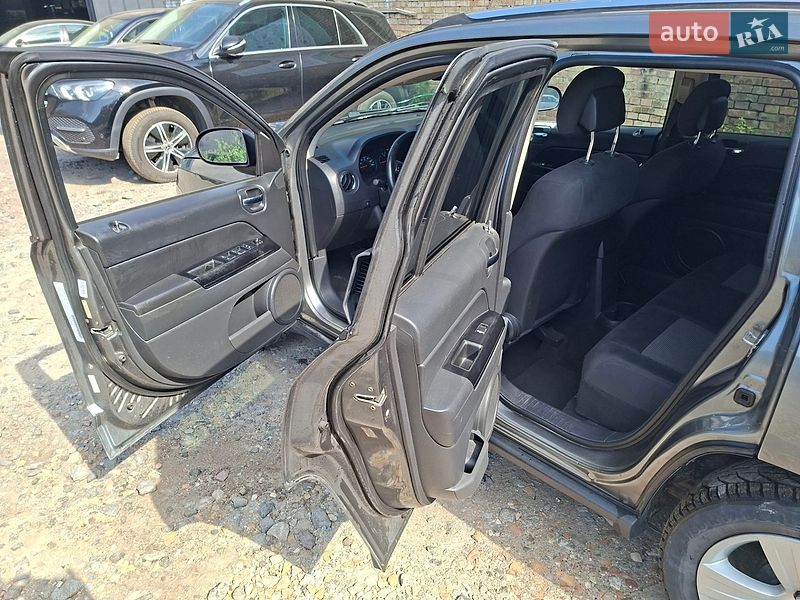Внедорожник / Кроссовер Jeep Compass 2011 в Киеве