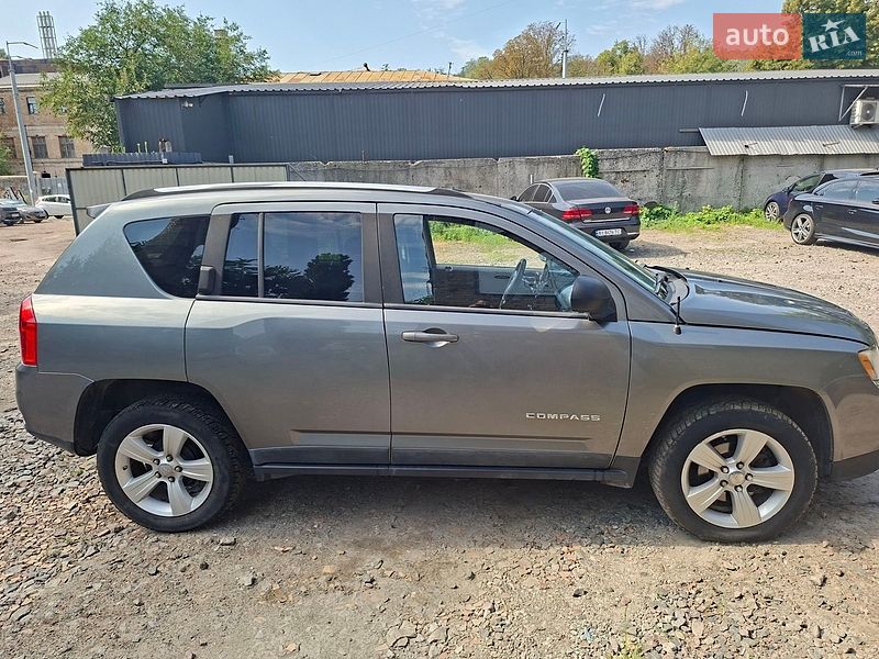 Внедорожник / Кроссовер Jeep Compass 2011 в Киеве