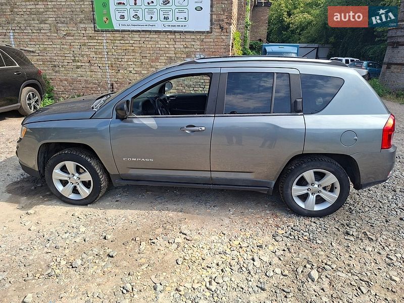 Внедорожник / Кроссовер Jeep Compass 2011 в Киеве