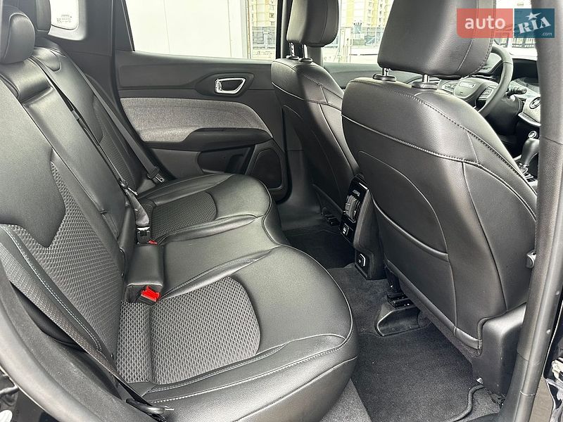 Внедорожник / Кроссовер Jeep Compass 2025 в Киеве