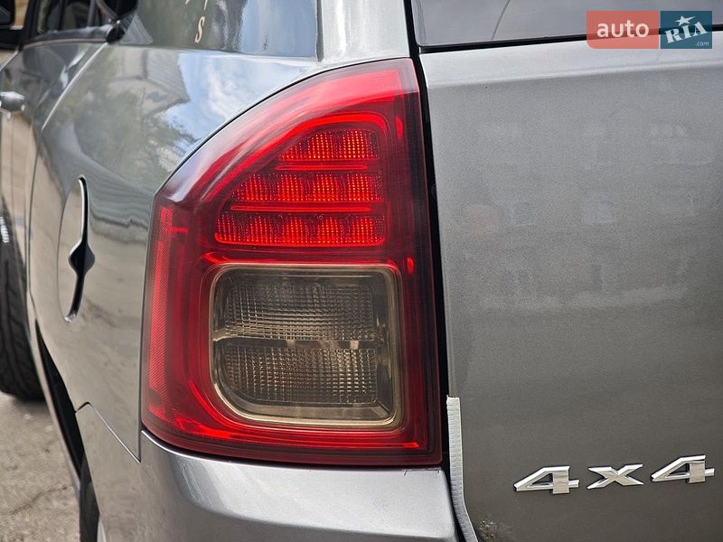 Внедорожник / Кроссовер Jeep Compass 2011 в Харькове