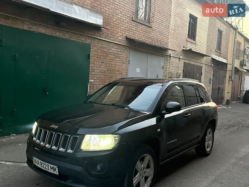 Внедорожник / Кроссовер Jeep Compass 2012 в Киеве