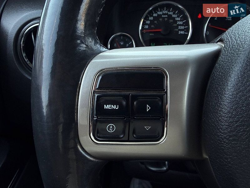 Позашляховик / Кросовер Jeep Compass 2011 в Києві