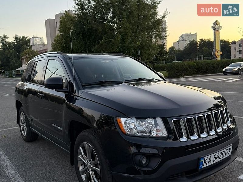 Внедорожник / Кроссовер Jeep Compass 2012 в Киеве