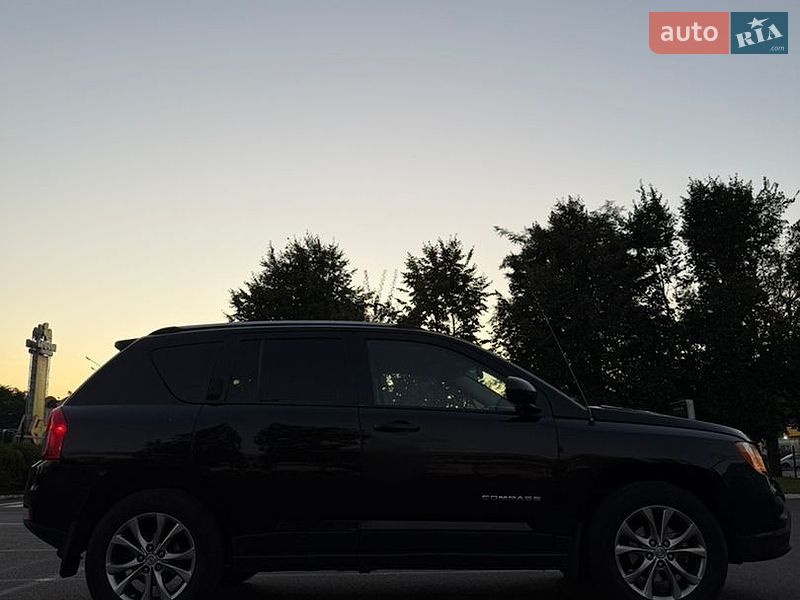 Внедорожник / Кроссовер Jeep Compass 2012 в Киеве