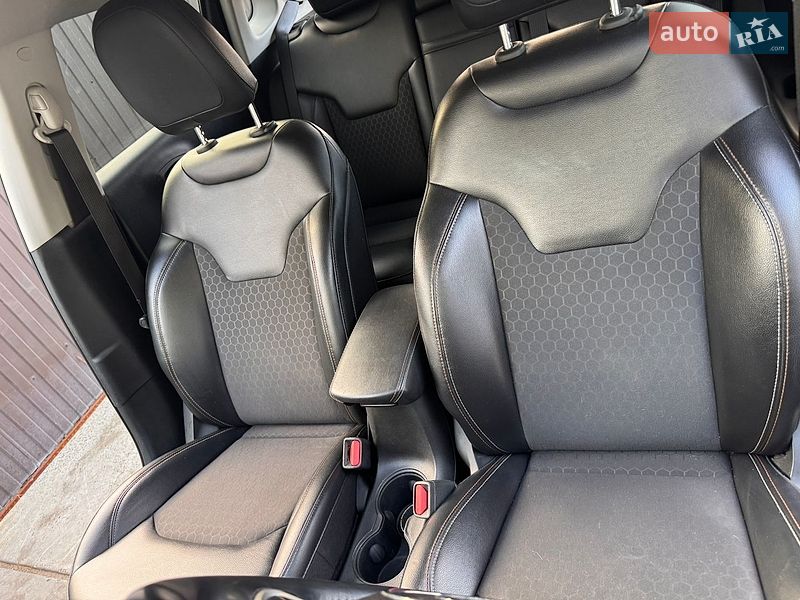 Позашляховик / Кросовер Jeep Compass 2017 в Броварах
