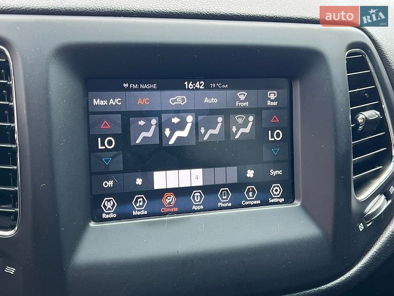 Внедорожник / Кроссовер Jeep Compass 2018 в Ровно