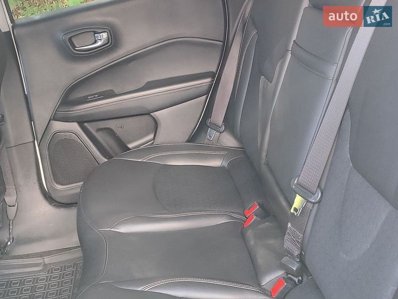 Внедорожник / Кроссовер Jeep Compass 2019 в Киеве