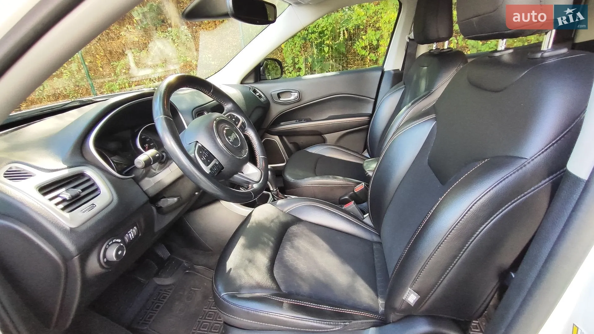 2019 Jeep Compass - мініатюра 29
