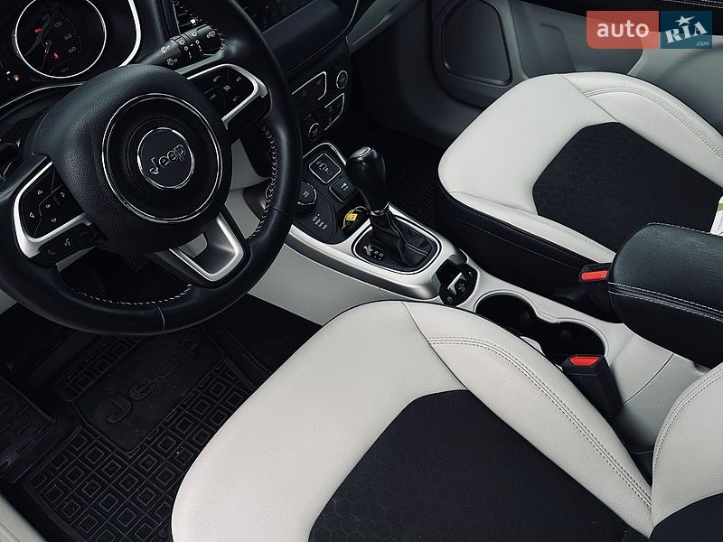 Внедорожник / Кроссовер Jeep Compass 2018 в Белогородке