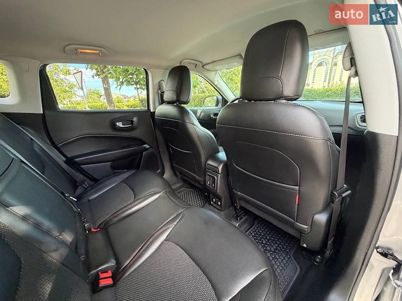 2019 Jeep Compass - мініатюра 41