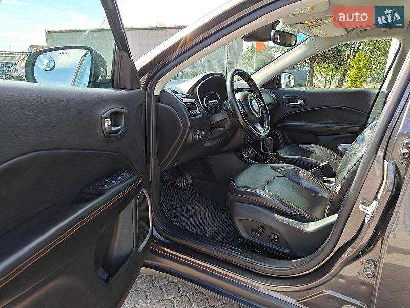 Позашляховик / Кросовер Jeep Compass 2020 в Львові фото 13 Позашляховик / Кросовер Jeep Compass 2020 в Львові